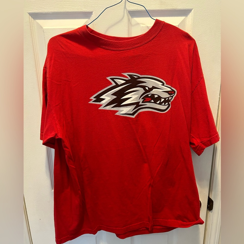 NCAA men’s T-shirt xl